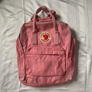 Fjallraven kanken backpack